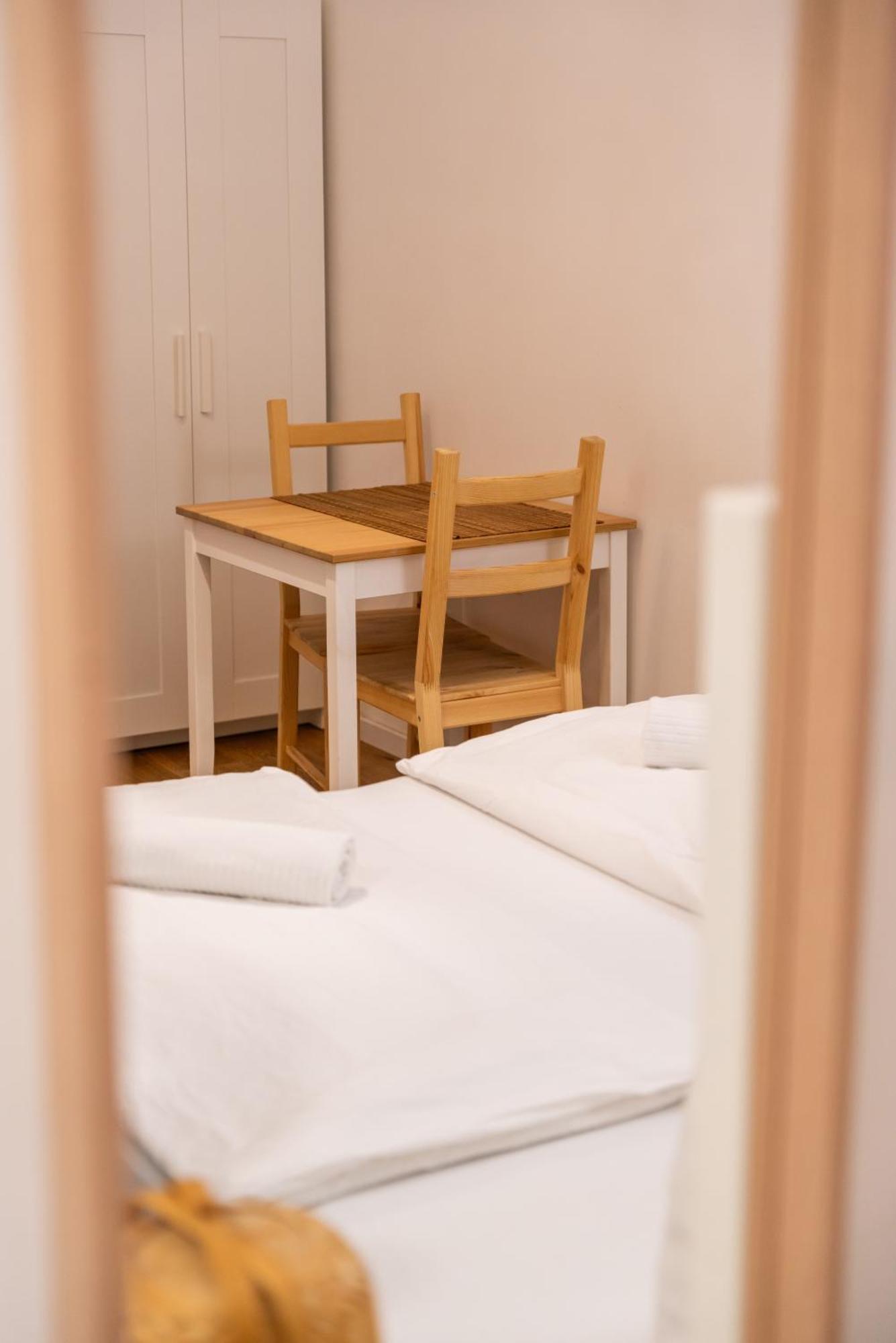 Vienna City Apartments - Metro 1160 Виена Екстериор снимка