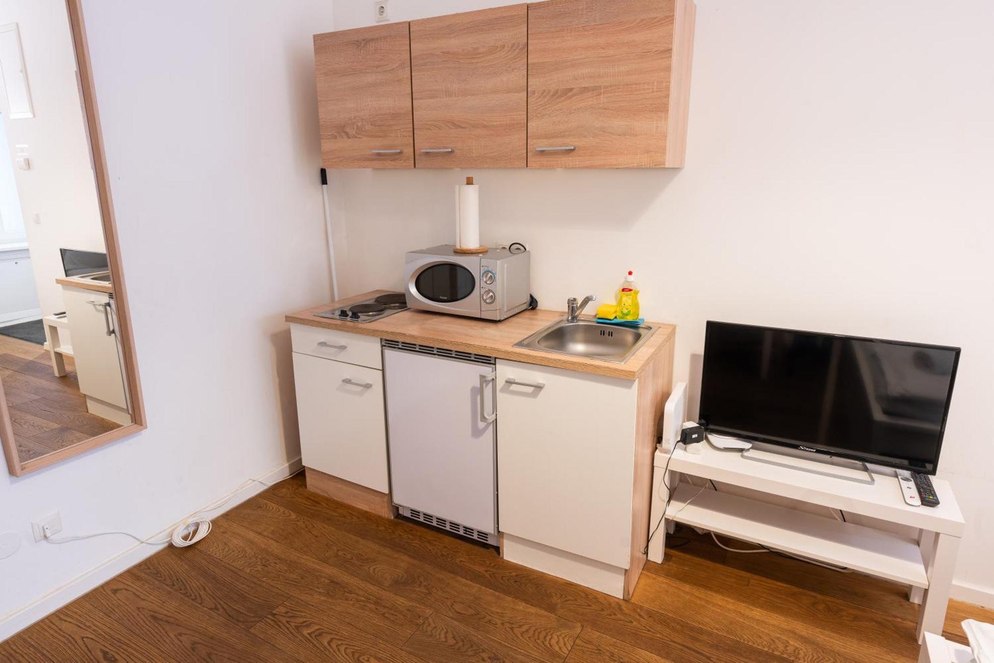Vienna City Apartments - Metro 1160 Виена Екстериор снимка