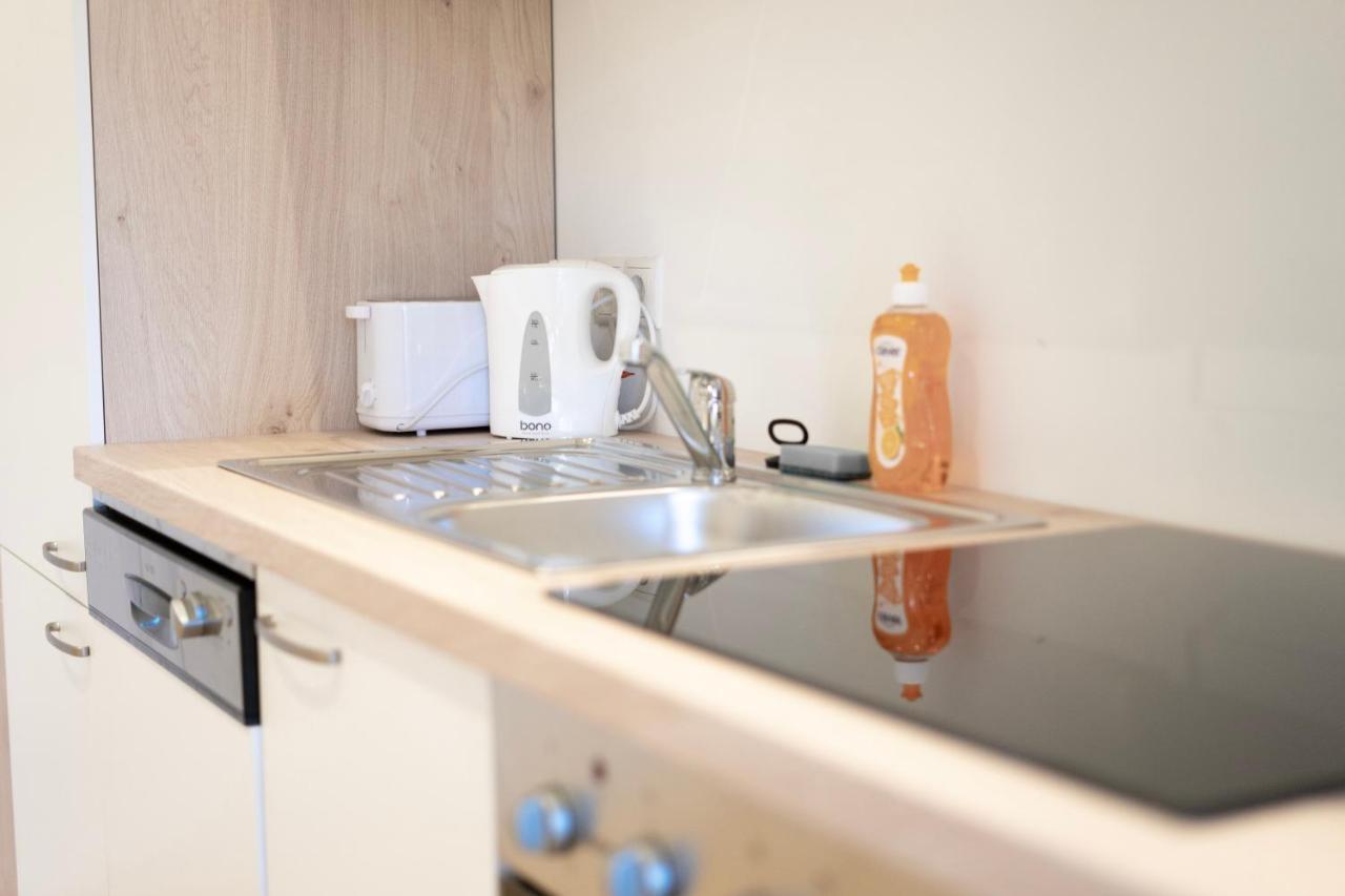 Vienna City Apartments - Metro 1160 Виена Екстериор снимка